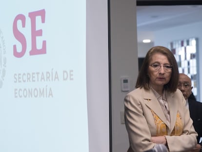 Luz María Mora, subsecretaria de Comercio Exterior, durante una conferencia de prensa.