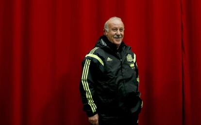 El seleccionador Vicente del Bosque, antes del amistoso ante Holanda.