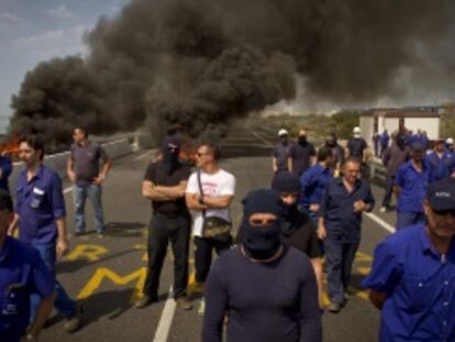Astilleros de Navantia protestando el mi&eacute;rcoles en C&aacute;diz.