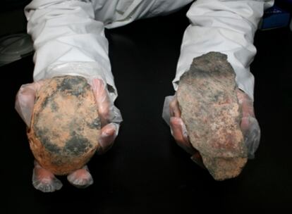 Herramientas de la edad de piedra para procesar cereales descubiertas en la cueva de Ngalue (Mozambique)