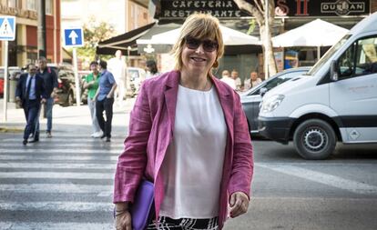 La directora de À Punt, a su llegada a los juzgados de Paterna. 