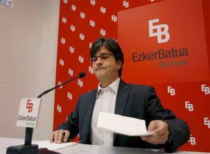 Ezker Batua anuncia su apoyo a la campaña de denuncias individuales anunciadas por el lehendaki