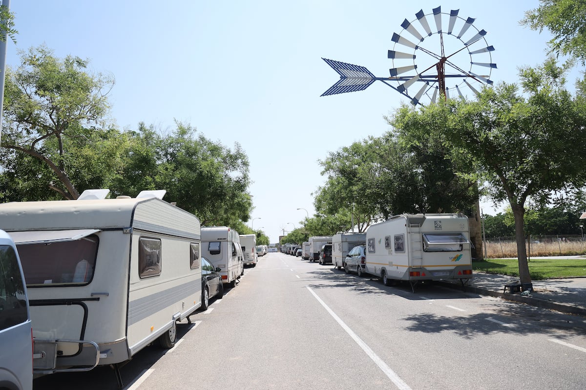 La ocupación en apartamentos, casas rurales y campings tocó máximos en 2025 por los altos precios de los hoteles