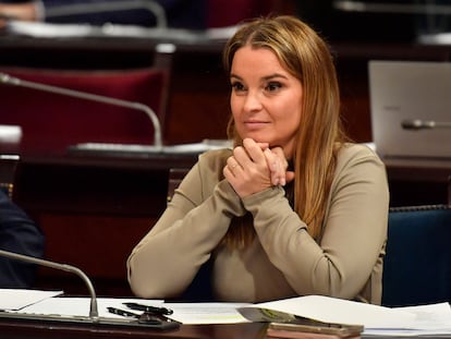 La presidenta del Govern balear, Marga Prohens, durante el pleno del Parlament de las islas, este martes en Palma.