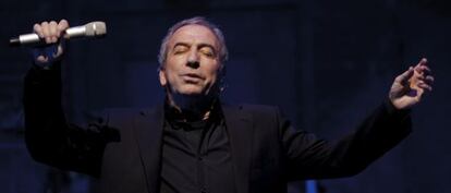 José Luis Perales, en el teatro Rialto.