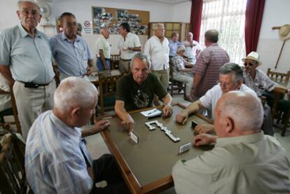 Los seguros de rentas permiten constituir un capital que se irá cobrando en forma de renta temporal o vitalicia.