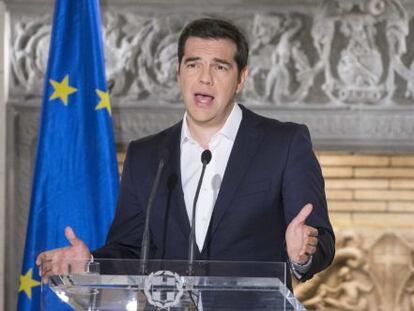 El primer ministro griego, Alexis Tsipras, en su comparecencia de anoche.