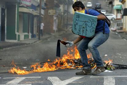 Protesta contra el presidente Maduro en San Crsitóbal.