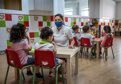 Beatriz Esparza, dueña de la escuela infantil Risitas, en el barrio de Patraix de Valencia.