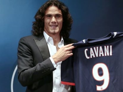 Cavani, en su presentaci&oacute;n con el PSG