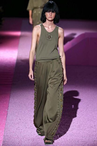 El uniforme militar de Marc Jacobs