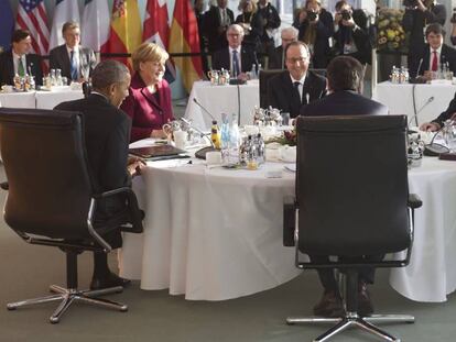 De izquierda a derecha, Obama, Merkel, Hollande, Rajoy, May y Renzi, la semana pasada en Berl&iacute;n.