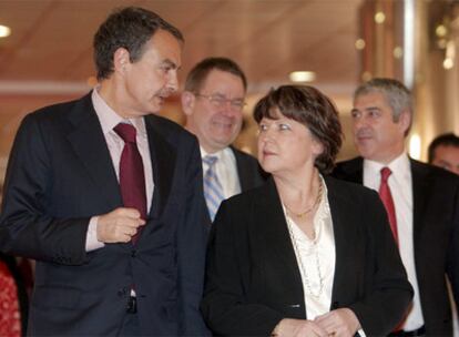 Zapatero y la nueva líder socialista francesa Martine Aubry.