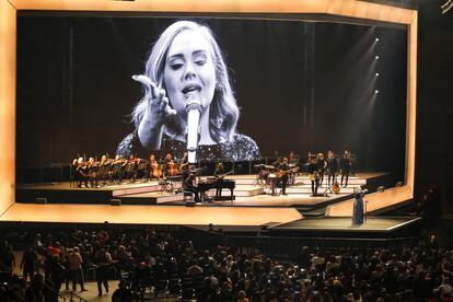 El Palau Sant Jordi va acollir 18.000 persones en el concert que va oferir la diva del pop, el primer dels dos programats a Barcelona, única parada espanyola de la seva gira mundial.