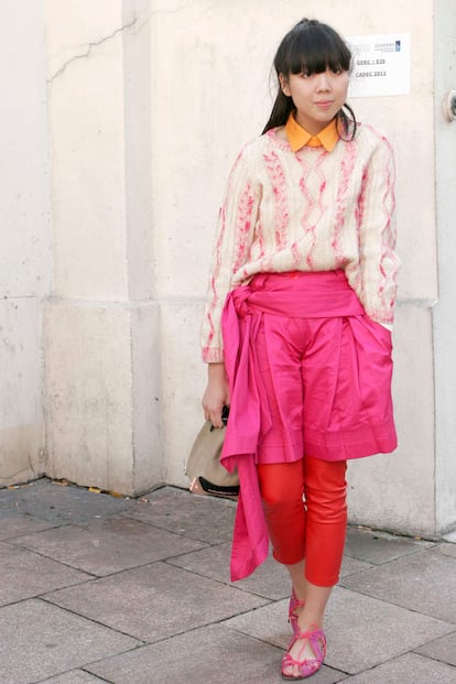 Susie Bubble, responsable del blog Style Bubble y periodista de moda, es una de las personas más entendidas y simpáticas del mundo de la moda (de las nuevas generaciones). Pero si alguien entiende el colorido de sus estilismos que tire la primera piedra.