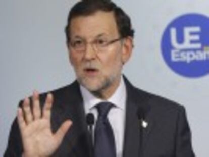 O conservador Mariano Rajoy pede desculpas por casos de propinas e financiamento ilegal  “Entendo e compartilho a indignação”