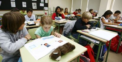 Clase de ciencias en el colegio L&oacute;pez Ferreiro de Santiago de Compostela.