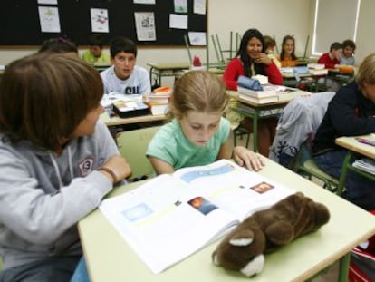 Clase de ciencias en el colegio López Ferreiro de Santiago de Compostela.