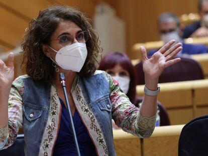 La ministra de Hacienda, María Jesús Montero, en el Senado el martes.