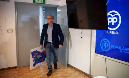 El presidente del PP de Ourense, José Manuel Baltar, en la sede del partido el 26-M.