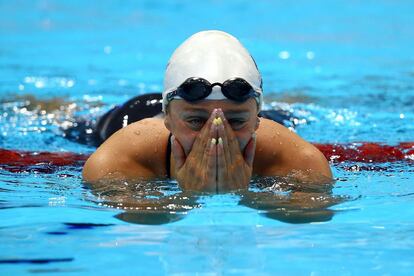 The emotion of Mireia Belmonte after achieving silver in the 200 meters butterfly.