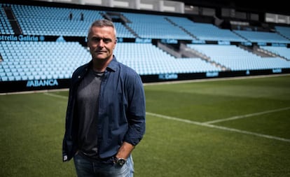 Fran Escribá, entrenador del Celta de Vigo, en el estadio de Balaidos.