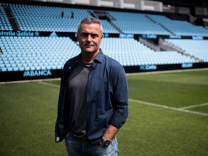 Fran Escribá, entrenador del Celta de Vigo, en el estadio de Balaidos.