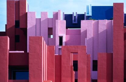 El edificio construido por Ricardo Bofill en los setenta se ha convertido, para su desgracia, en "uno de los más 'instagrameables' de España".