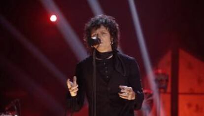 Enrique Bunbury durante el &#039;MTV Unplugged&#039;.