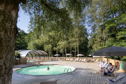 Piscina en las instalaciones del 'cámping' de Galicia.