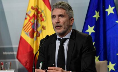 Fernando Grande-Marlaska, tras firmar este lunes un acuerdo con el ministro del Interior francés, Christophe Castaner.