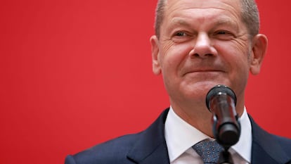 Olaf Scholz, candidato social-democrata a primeiro-ministro da Alemanha, nesta segunda-feira na sede do partido em Berlim.