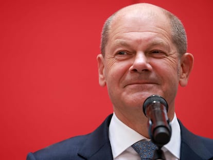 Olaf Scholz, candidato social-democrata a primeiro-ministro da Alemanha, nesta segunda-feira na sede do partido em Berlim.