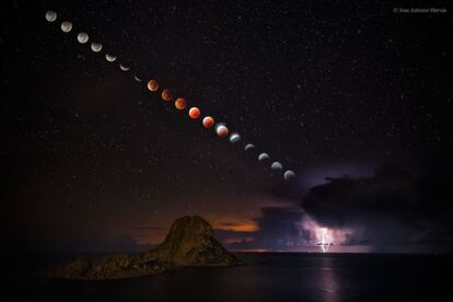 Hervás’s image of the eclipse in Ibiza.