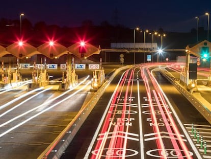 Una de las zonas de cobro de peaje de la autopista AP-7.