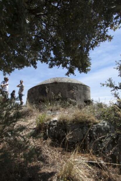 Uno de los búnkeres de la Guerra Civil que se conservan a las afueras de Los Molinos.