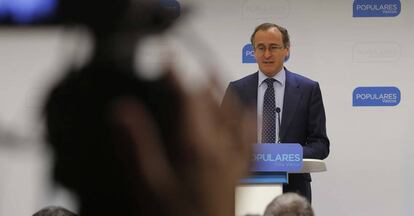 Alfonso Alonso, presidente del PP vasco, este lunes en San Sebastián.