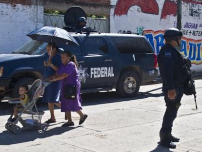 Un operativo policial en Aguililla (Michoac&aacute;n).