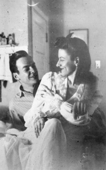 Richard Feynman y Arline Greenbaum, en la imagen del cártel de la película 'I Love My Wife'.