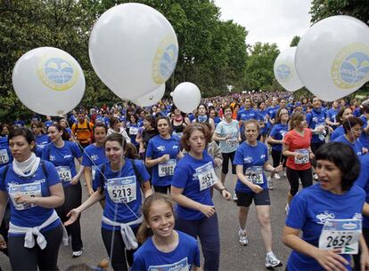 15.000 mujeres han corrido en la Carrera de la Mujer en Madrid.