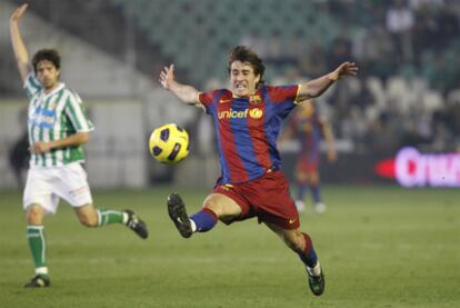 Bojan, en una jugada ante el Betis.