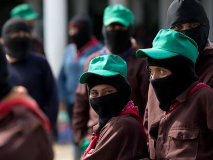 Miembros del Ejército Zapatista durante su 25 aniversario en La Realidad, Chiapas.