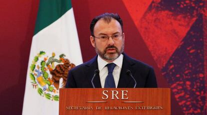 El secretario de Exteriores, Luis Videgaray, hoy ante el cuerpo diplom&aacute;tico mexicano.
