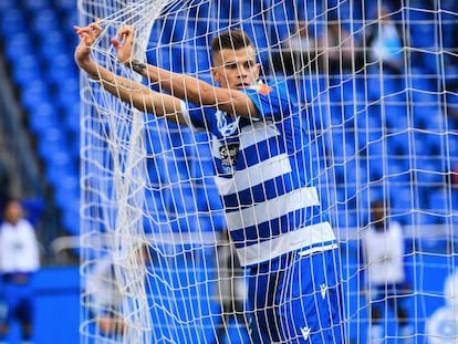 Samuele Longo, delantero del Deportivo, durante el partido que jugó contra el Málaga en Riazor.