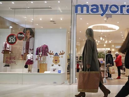 Una tienda de la cadena de moda infantil Mayoral