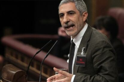 El portavoz de IU en el Congreso, Gaspar Llamazares, en el Congreso