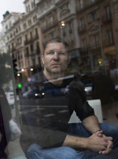  Kevin Lacz, escritor y ex SEAL francotirador, en el Hotel de las Letras de Madrid. 