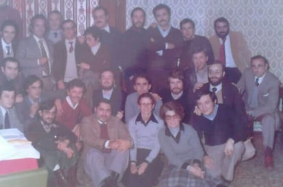 María del Carmen Tuñón Álvarez junto a sus compañeros