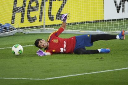 Casillas, durante el entrenamiento en Helsinki.