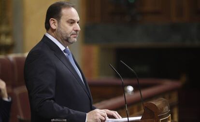 El ministro de Fomento, José Luis Ábalos, este martes en el Congreso.